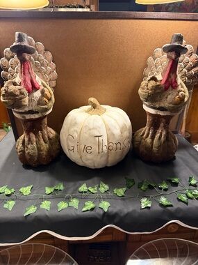 Midnight Velvet Rustic White "Give Thanks" Pumpkin with Brown Turkey Pair